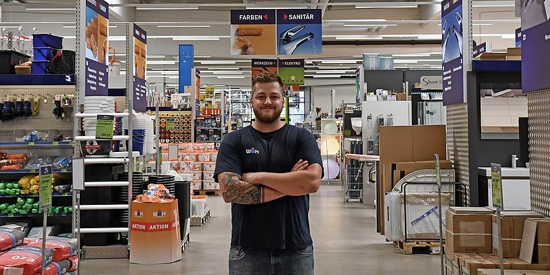 Baumarktmitarbeiter in der Filiale 